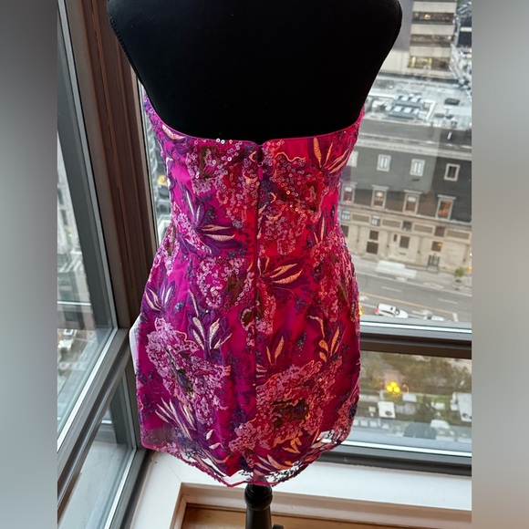 🆕 DRESS THE POPULATION 🧿 NWT Camilla Sequin Floral Strapless Mini Dress - Sz M - Picture 16 of 16